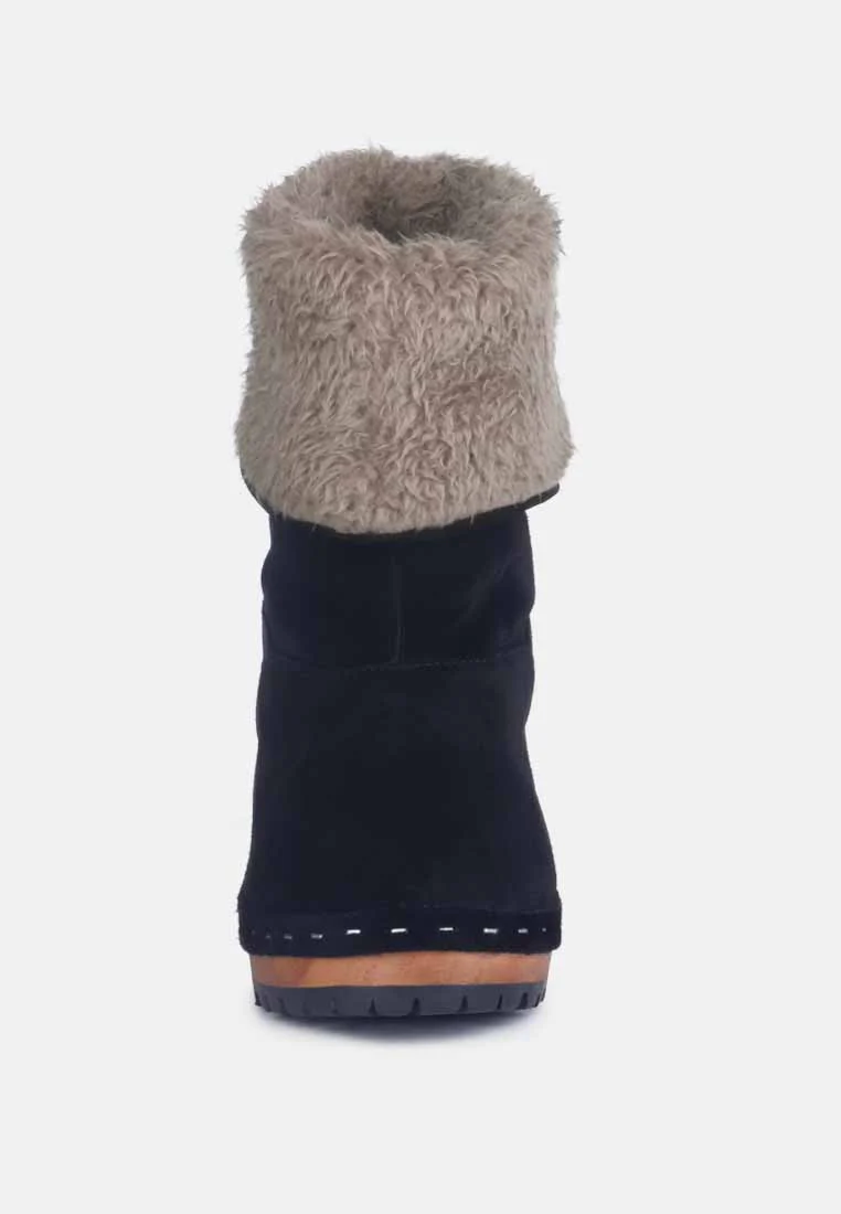 JUGLANS Fur Collared Ankle Clog Boots in Black - Image 3