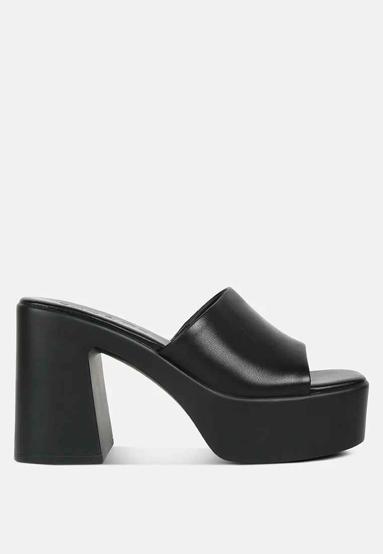 SCANDAL Slip on Block Heel Sandals in Black - Image 2
